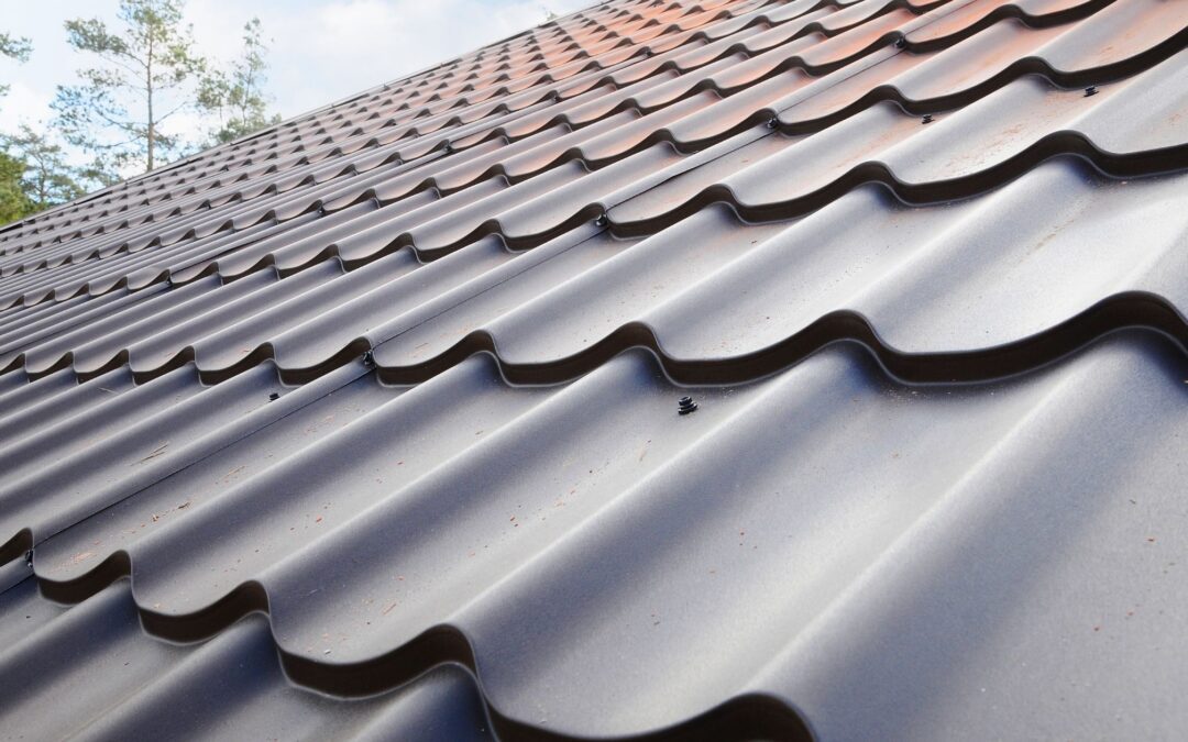 7 Reasons to Choose Metal Roofing Over Shingles